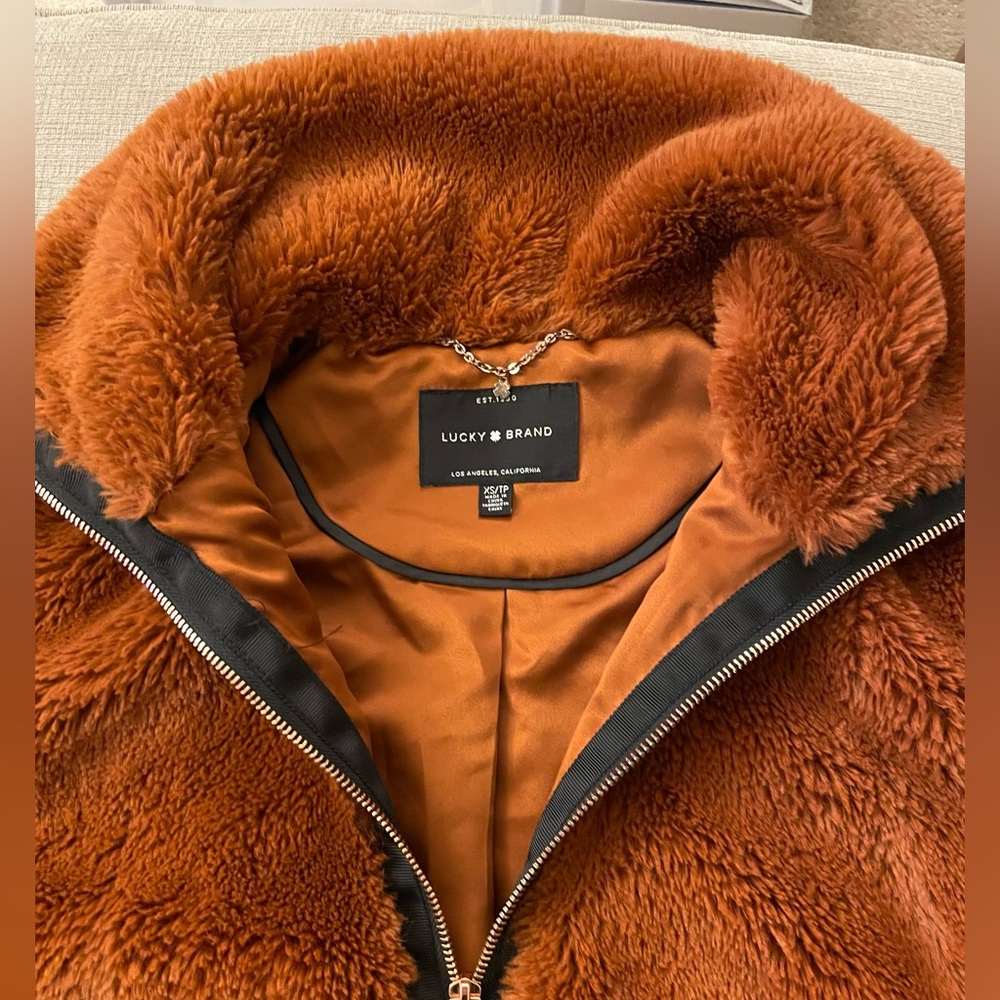 Lucky Brand faux fur zip up jacket. Rust orange color. Size XS - runs large - Picture 6 of 12